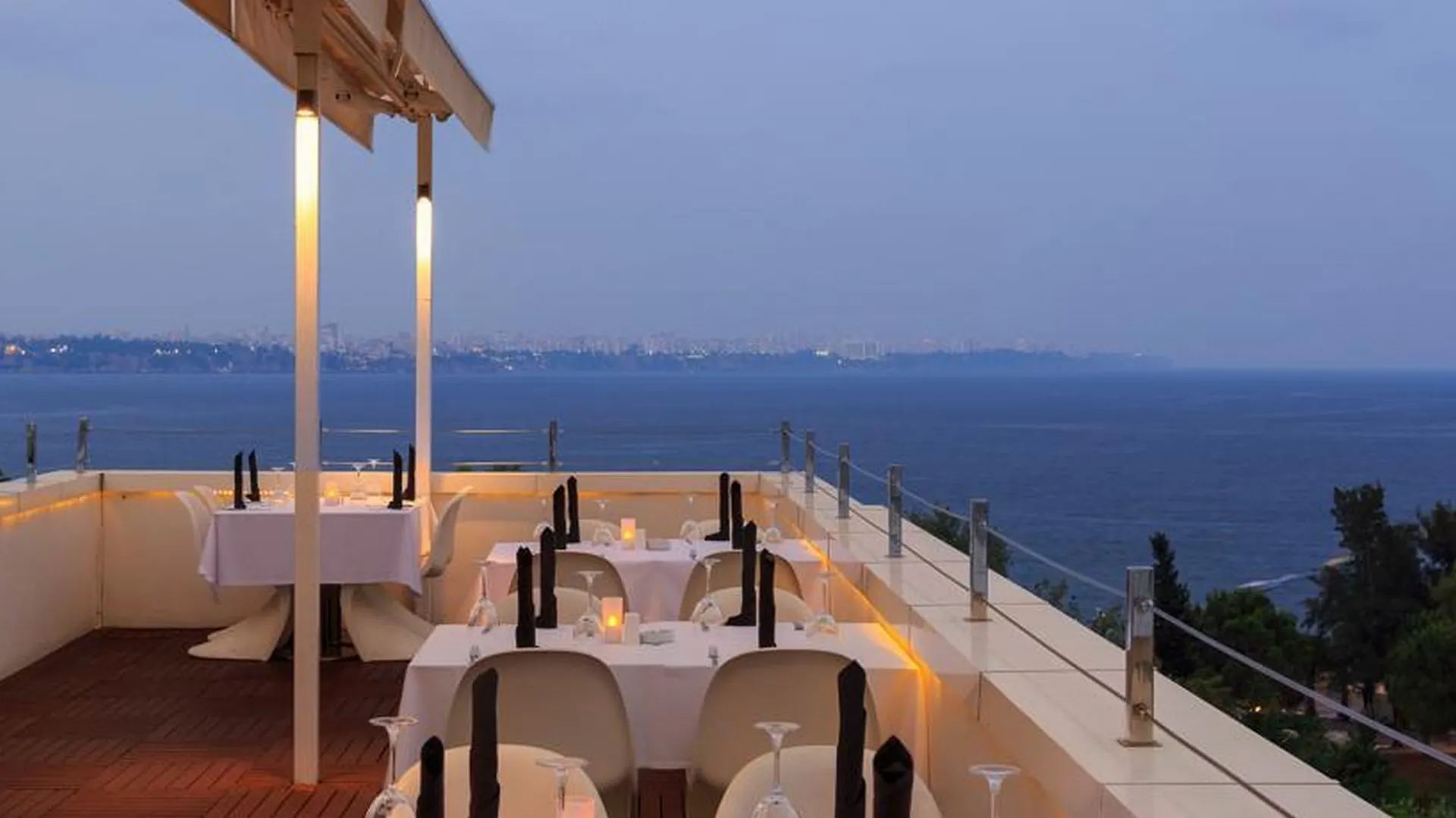 Su Hotel Antalia