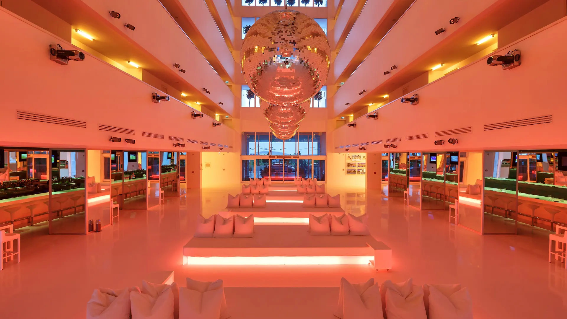 Su Hotel Antalia
